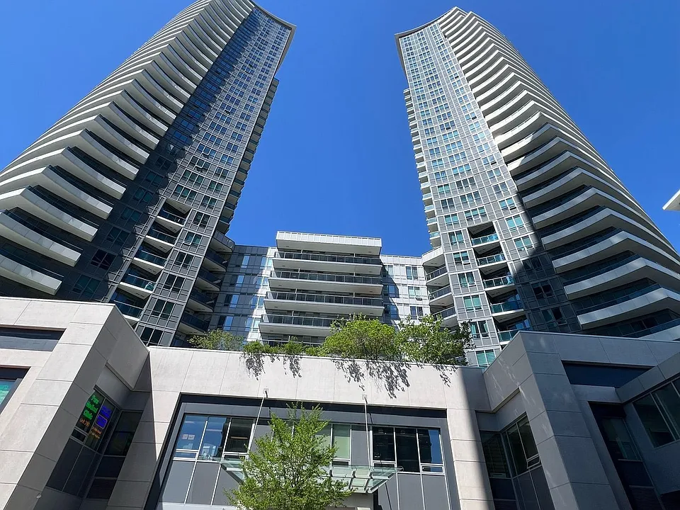 7161 Yonge St #2335