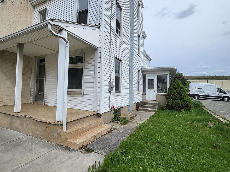 1st image of 216 E Main St