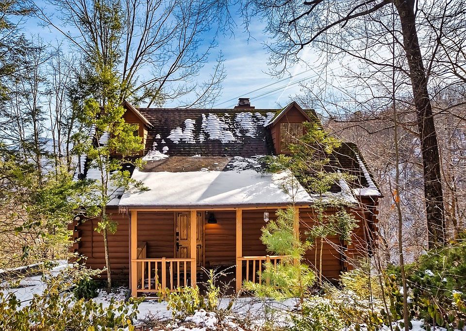 2nd image of 848 Heiden Dr