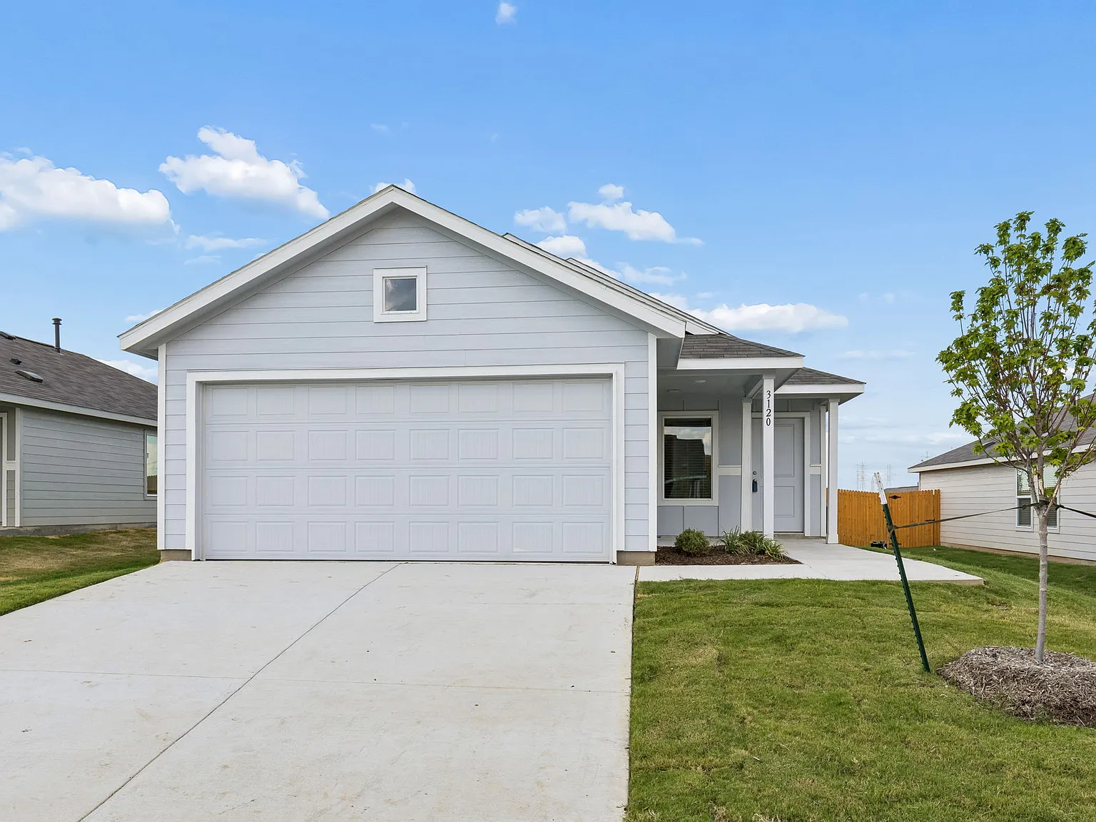 3 bed, 1402 sqft, $1,900 — Photo 3