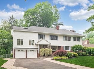 18 Wadsworth Rd, Glen Rock, NJ 07452