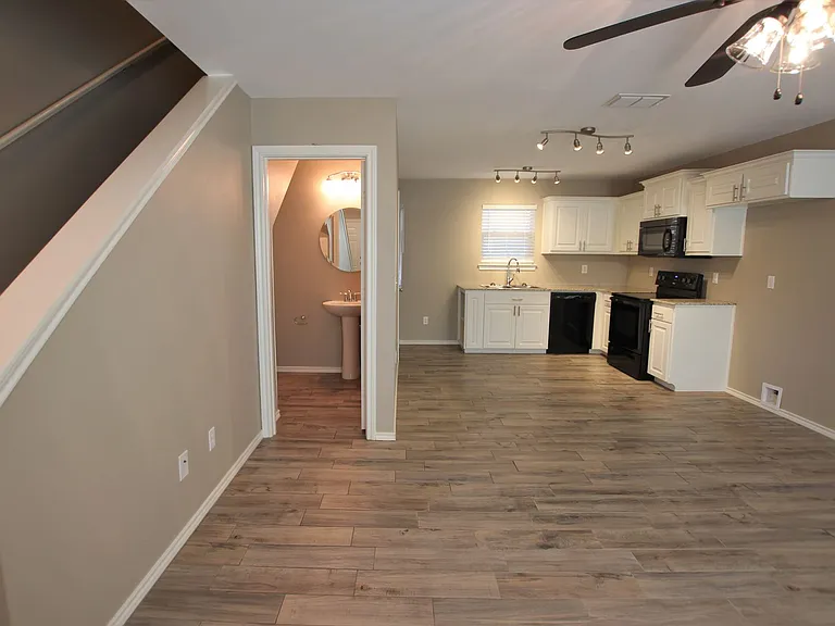 Brad Circle 1234 — Photo 4