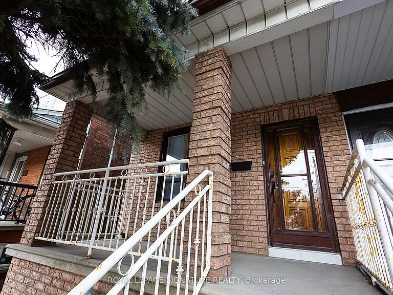 1149 Dufferin St #UPPER — Photo 13