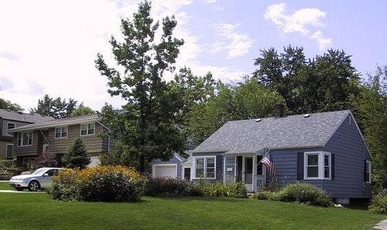 3br 2ba house in Downers Grove