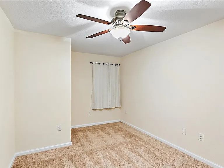 208 Larkin Pl #107 — Photo 11