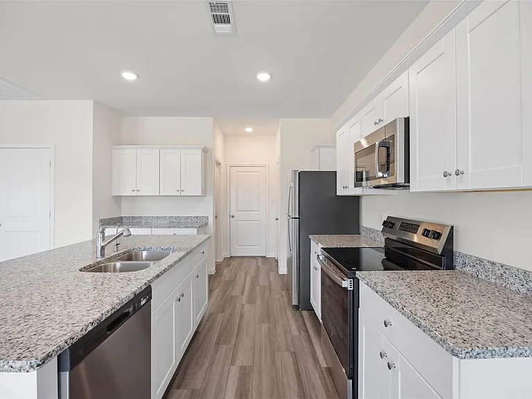 8807 Vacek Crossing Way — Photo 25
