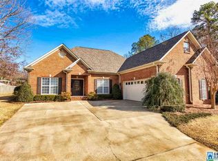 8225 Matson Cir, Trussville, AL 35173