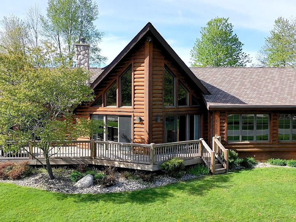 1st image of 47644 Lakeview Dr