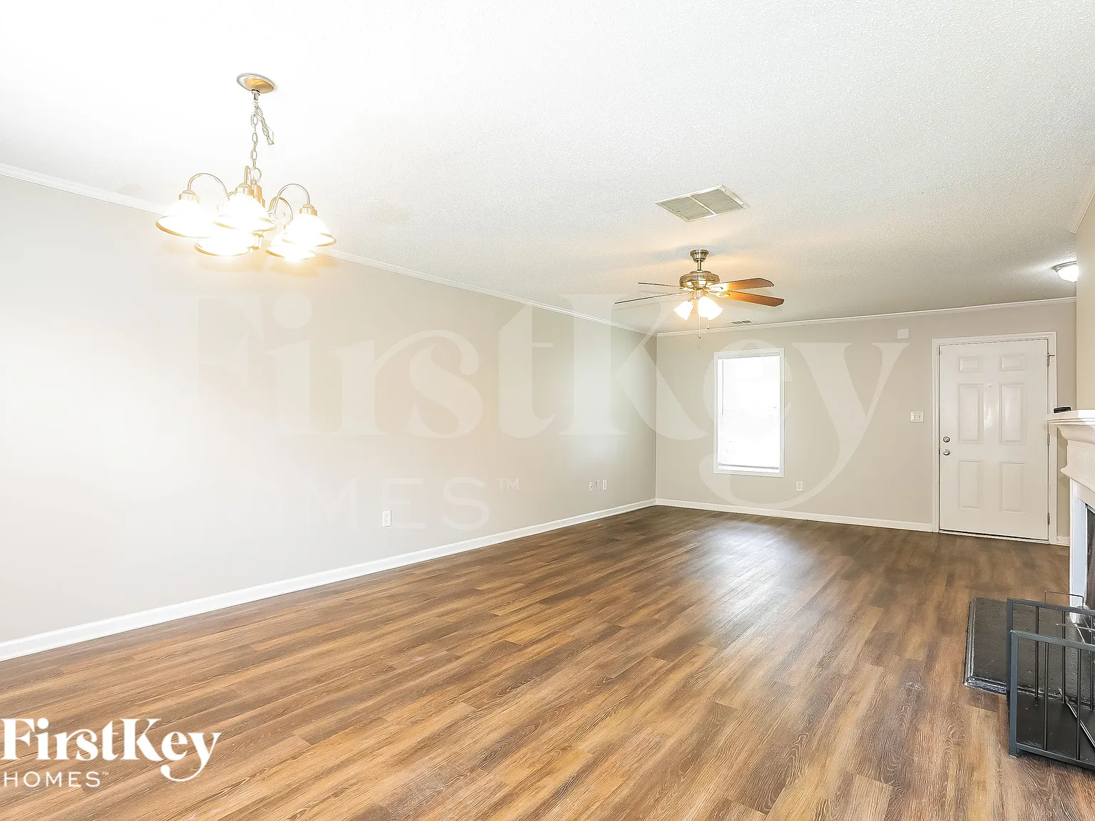 3 bed, 2.5 bath, 1626 sqft, $1,725 — Photo 4