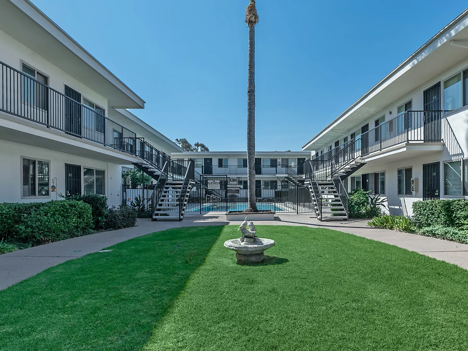 Avaz Pacific Beach — Photo 3