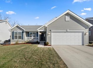 214 Hidden Bluffs Dr, Lake Saint Louis, MO 63367