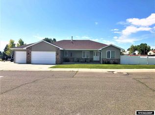 2700 Fall Creek Dr, Rock Springs, WY 82901