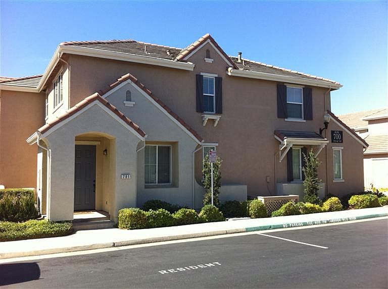 1st image of 701 Esplanade Cir Unit 701