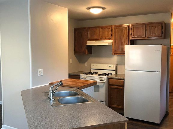 4th image of 1515 Viking Ln