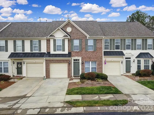 124 Autumn Falls Dr, Clover, SC 29710