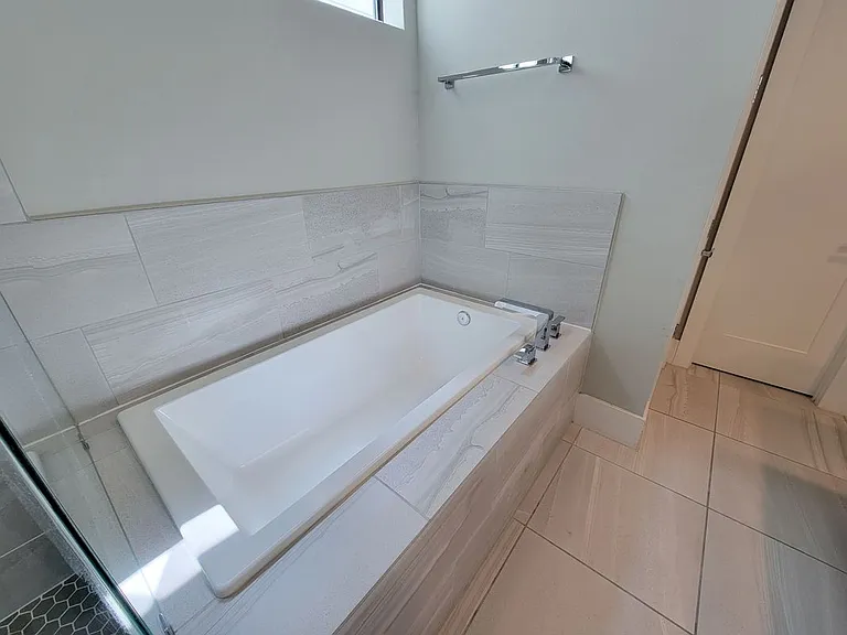 5709 Larkin St #A — Photo 31