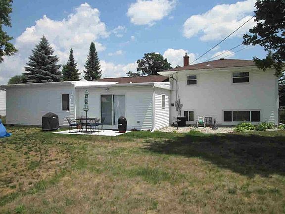 3rd image of 7599 Nottingham Dr
