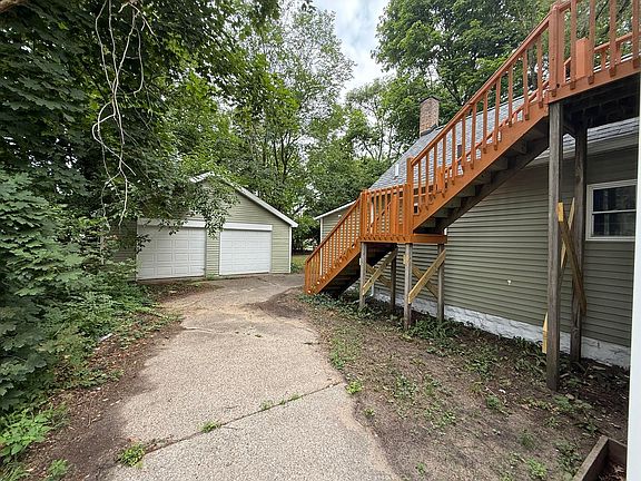 3rd image of 510 Ada Ave