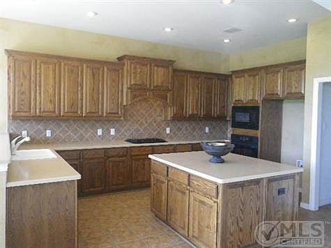 5th image of 6608 Lake Meadow Ln