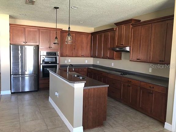 5th image of 313 Country Cottage Ln