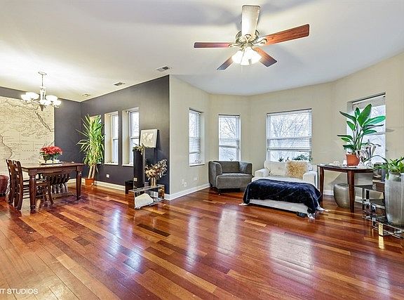 4th image of 3100 W Berteau Ave APT 2
