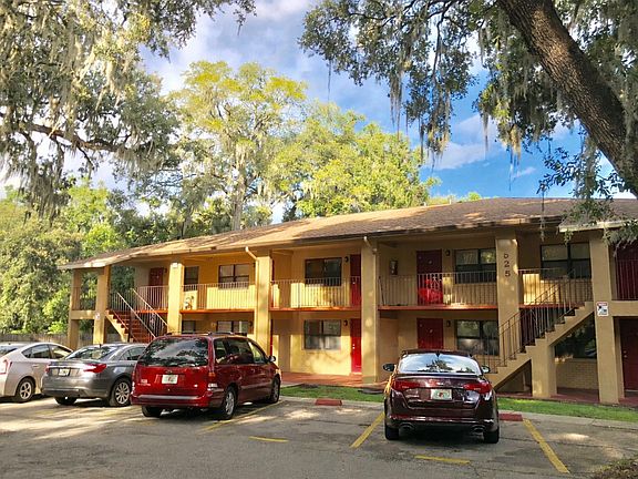 3rd image of 519 Morgan Ave APT 1