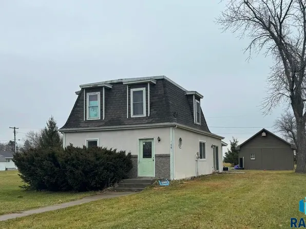108 Park Ave N, Lake Preston, SD 57249