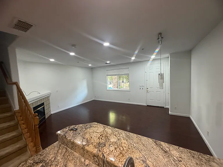 27 Swinford Ct — Photo 6