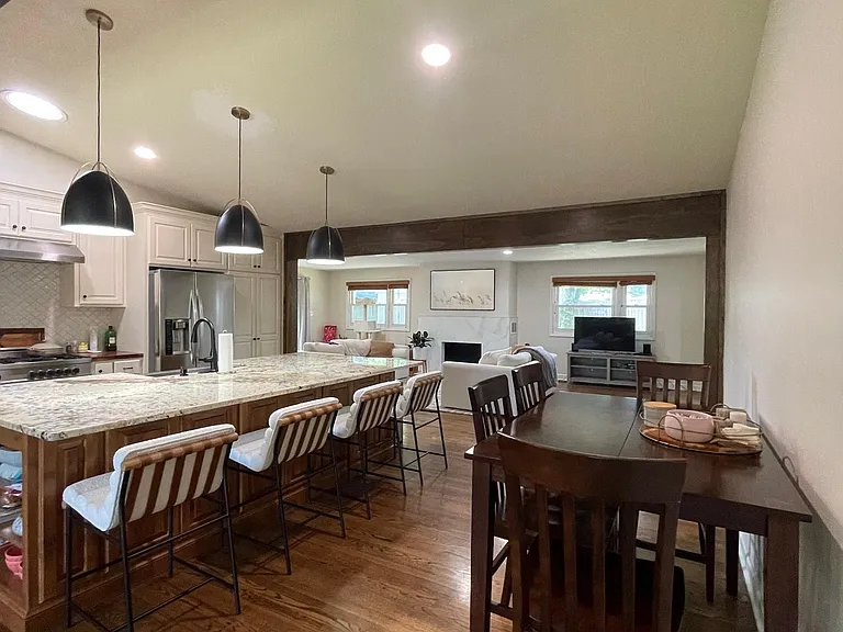7608 Mohawk St — Photo 3