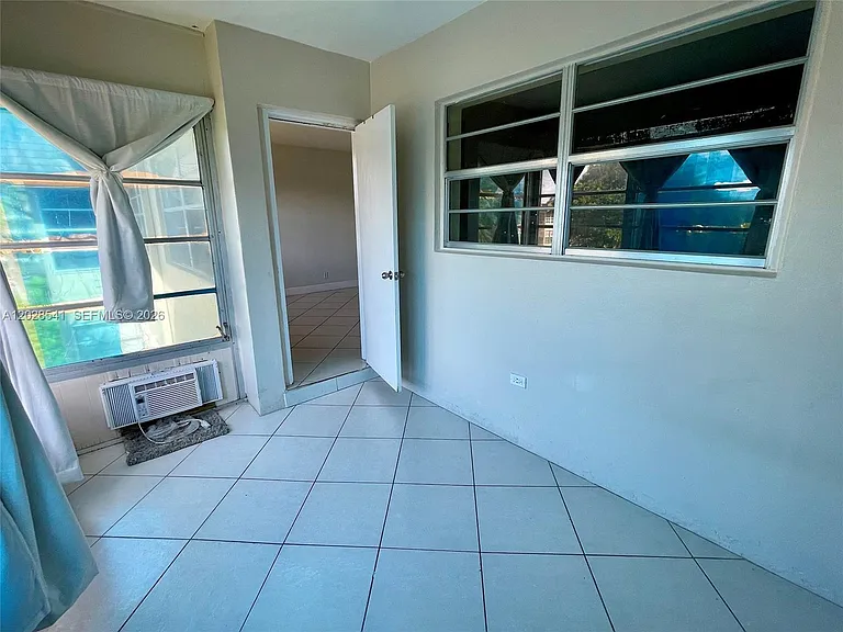 5021 W Oakland Park Blvd #309 — Photo 18