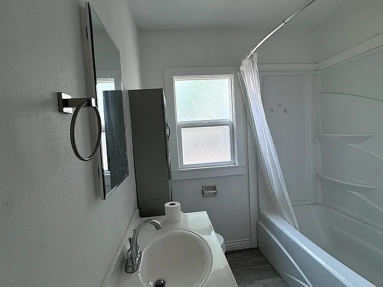 1541 S 700 E — Photo 6