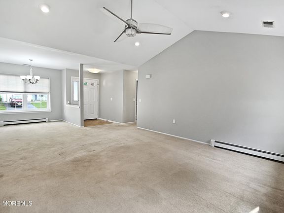 4th image of 110 Morning Glory Lane
