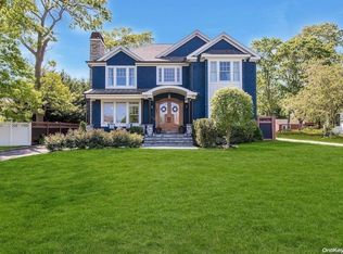 272 Gillette Ave, Bayport, NY 11705