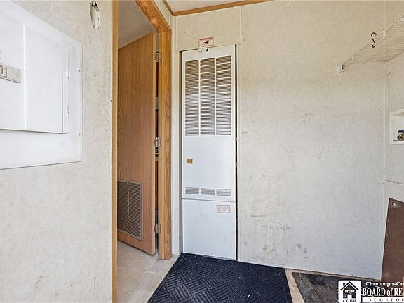 2nd image of 8005 Dublin Rd