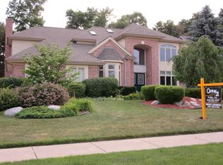 4311 Devonshire Dr, Troy, MI