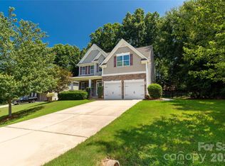 924 Autumn Glen Ct, Clover, SC 29710