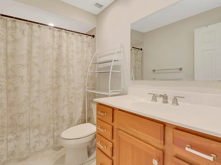 706 Club Dr — Photo 15