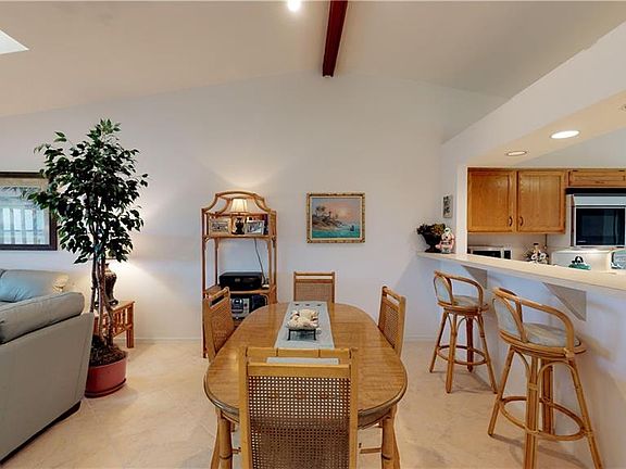 5th image of 5467 Fox Hollow Dr #111