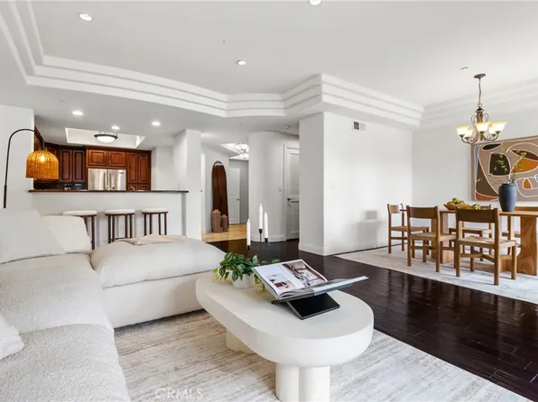12044 Hoffman St Unit 303, Studio City, CA 91604
