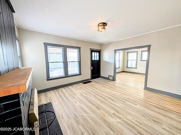 4th image of 1218 W High St