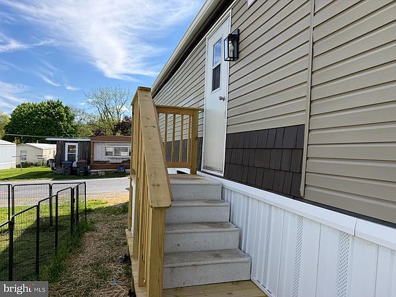 2nd image of 300 Ridge Rd #11