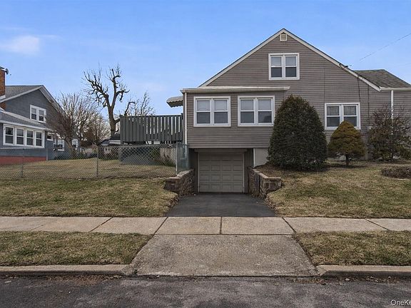 2nd image of 386 Bellevue Avenue