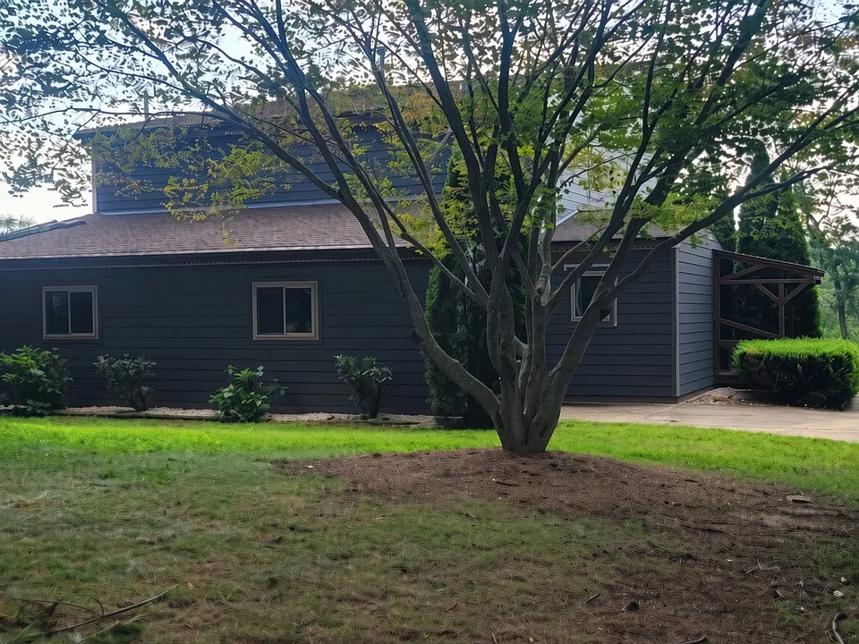 1412 Beacon Ct