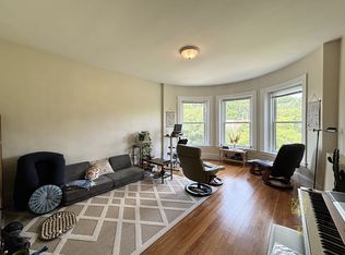 1475 Beacon St #6, Brookline, MA 02446
