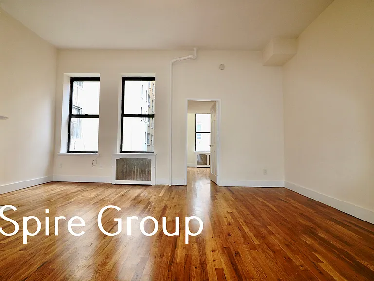159 W 75th St #2R — Photo 6