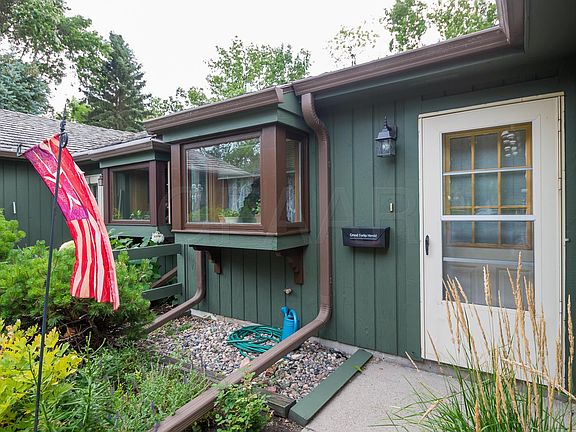 5th image of 815 40th Ave S #139J