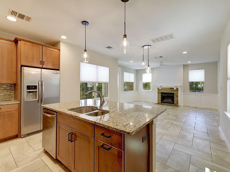 2204 Schriber St #B — Photo 13