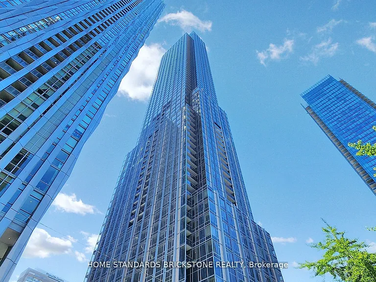 11 Yorkville Ave #6305 — Photo 40