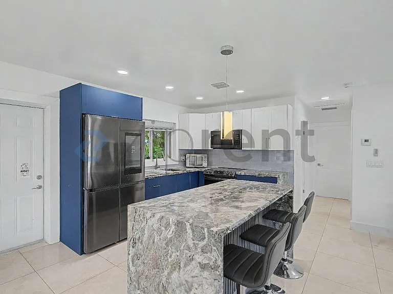 1615 Taft St — Photo 9