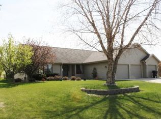 408 Coventry Rd, Le Sueur, MN 56058